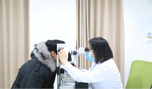 日照正大光明眼科醫(yī)院院長徐鑫彥 以心為燈,為患者點(diǎn)亮希望的 光